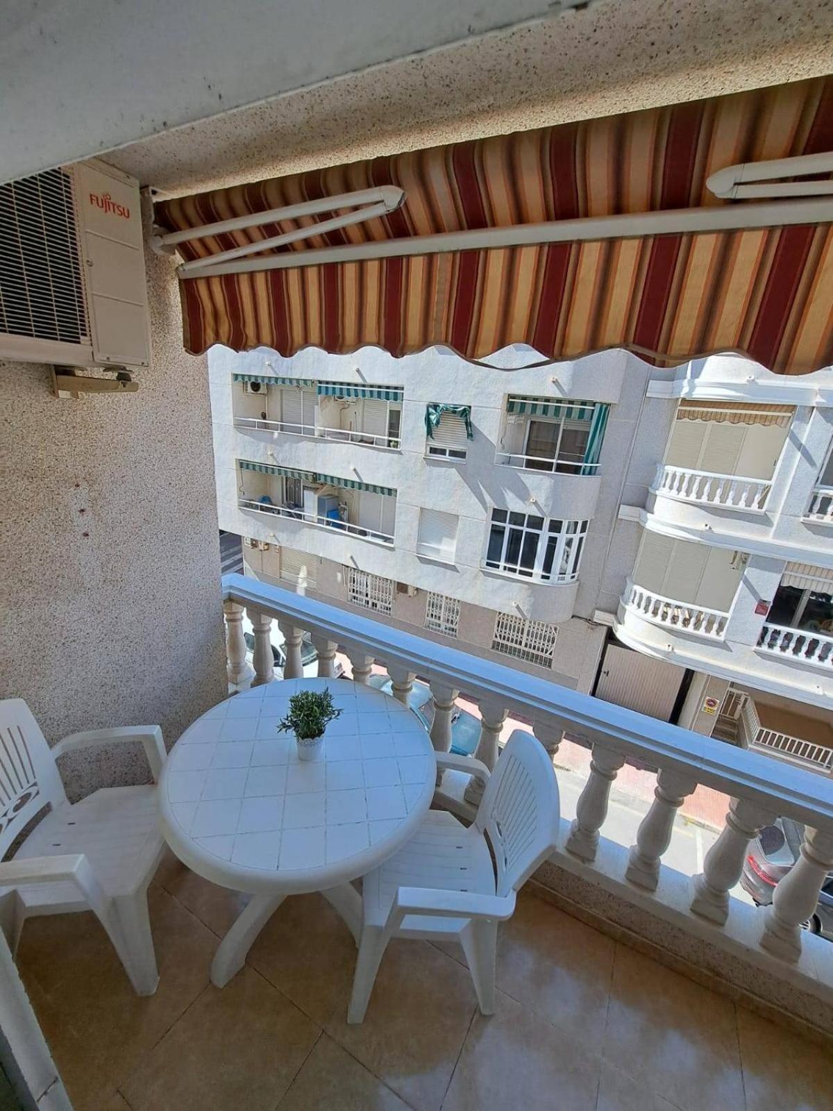 Апартаменти Torrevieja Playa Del Cura Екстер'єр фото